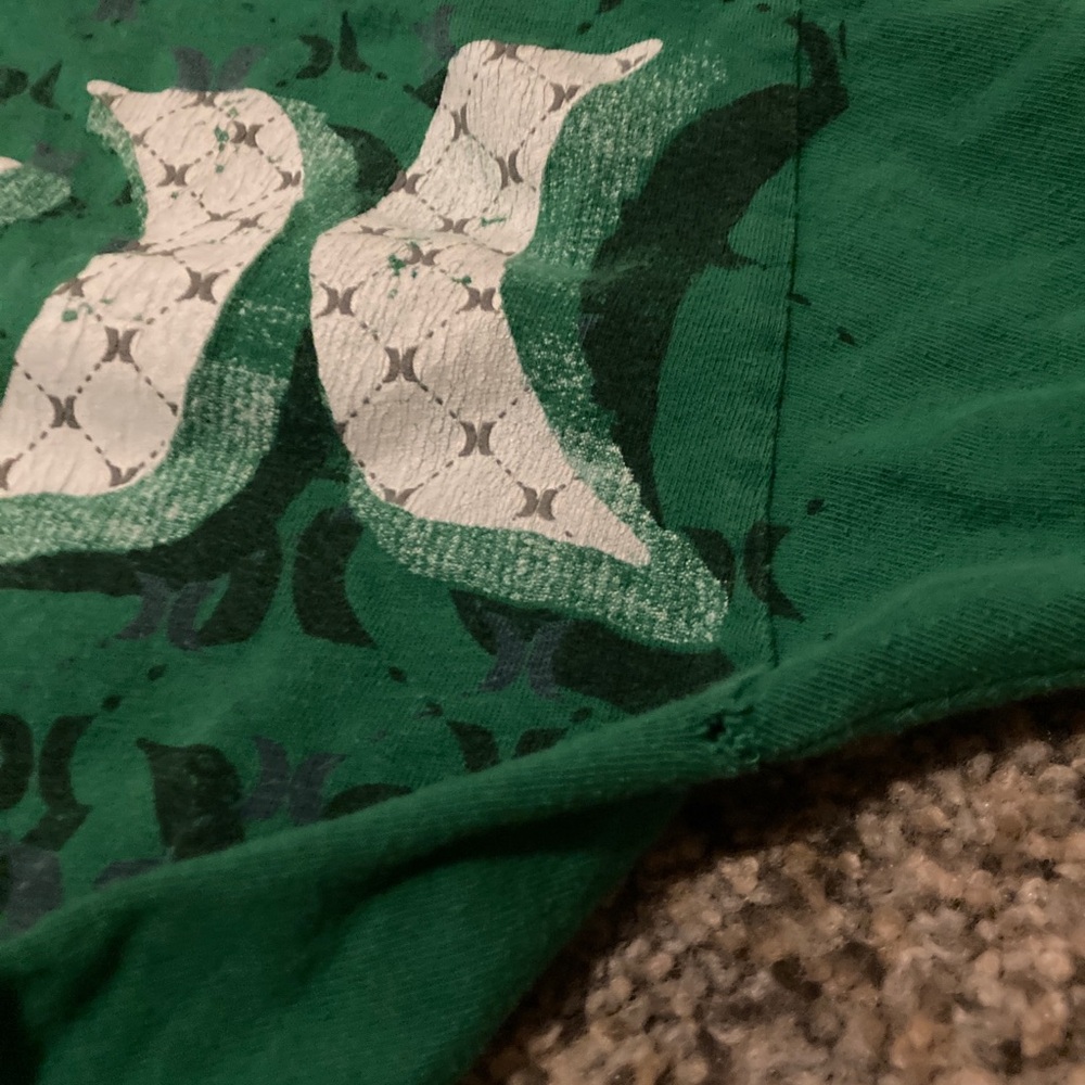 Hurley tee - Picture 6 of 6